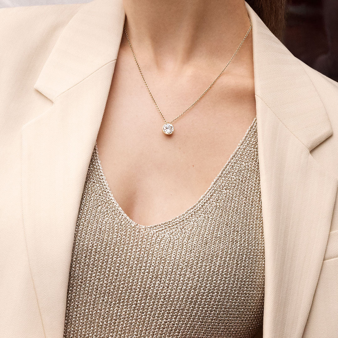 18ct Yellow Gold Round Brilliant Cut Diamond Pendant - Image 2