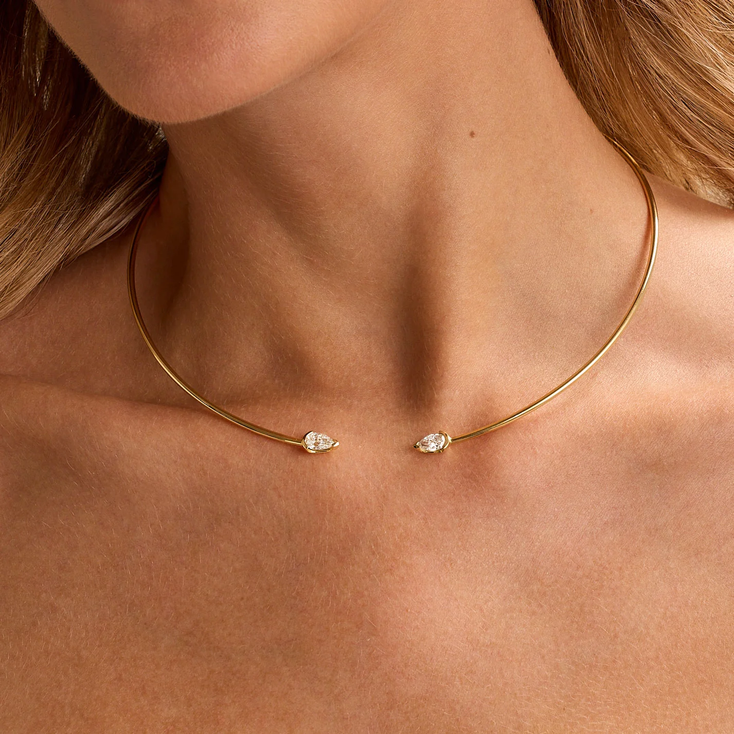 Ditto Yellow Gold Pear Shape Diamond Collar - Image 2