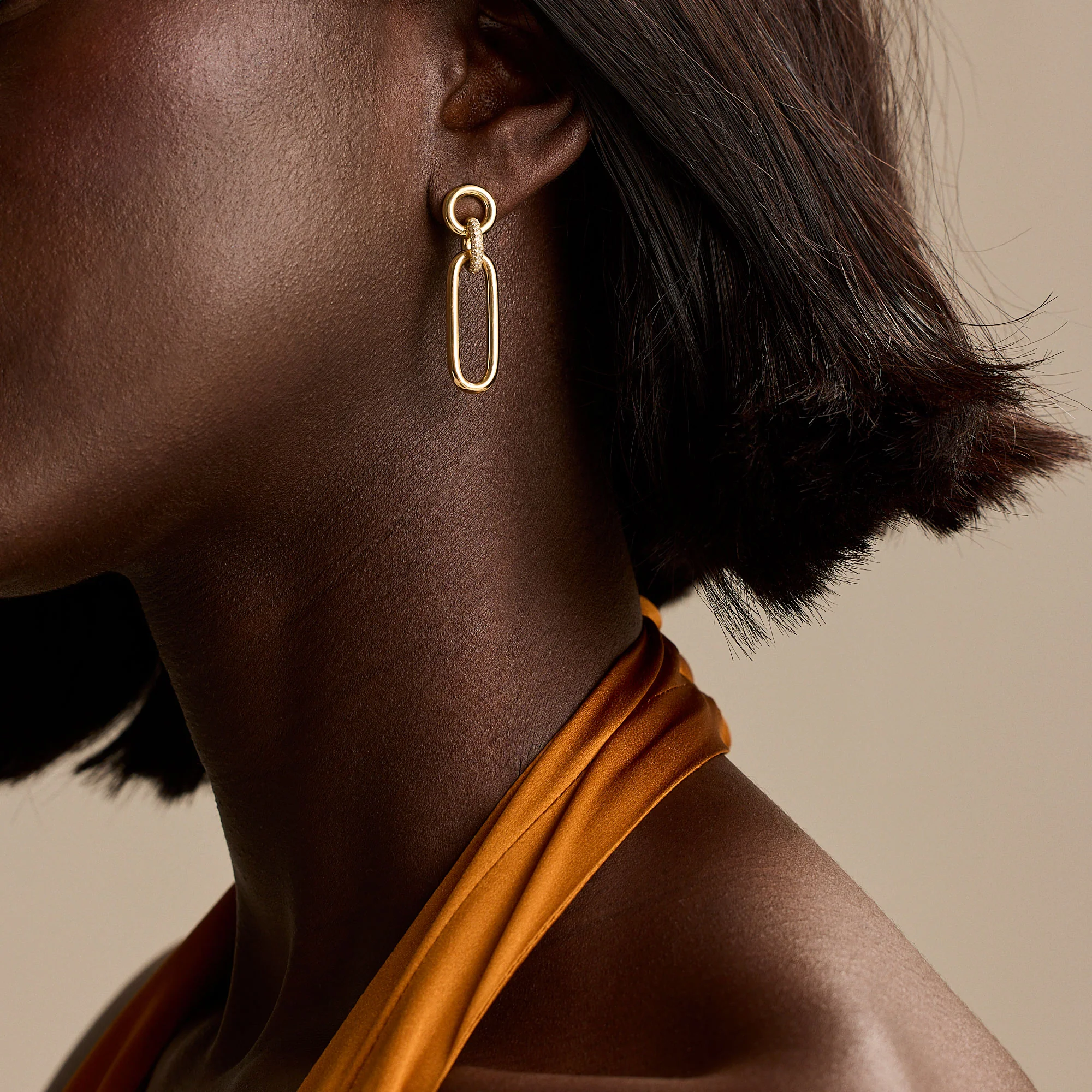 Giallo Pavé Yellow Gold Diamond Drop Earrings - Image 2
