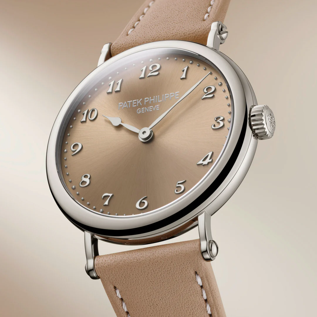 Patek Philippe Calatrava Ref. 7200/50G-001 - Image 3
