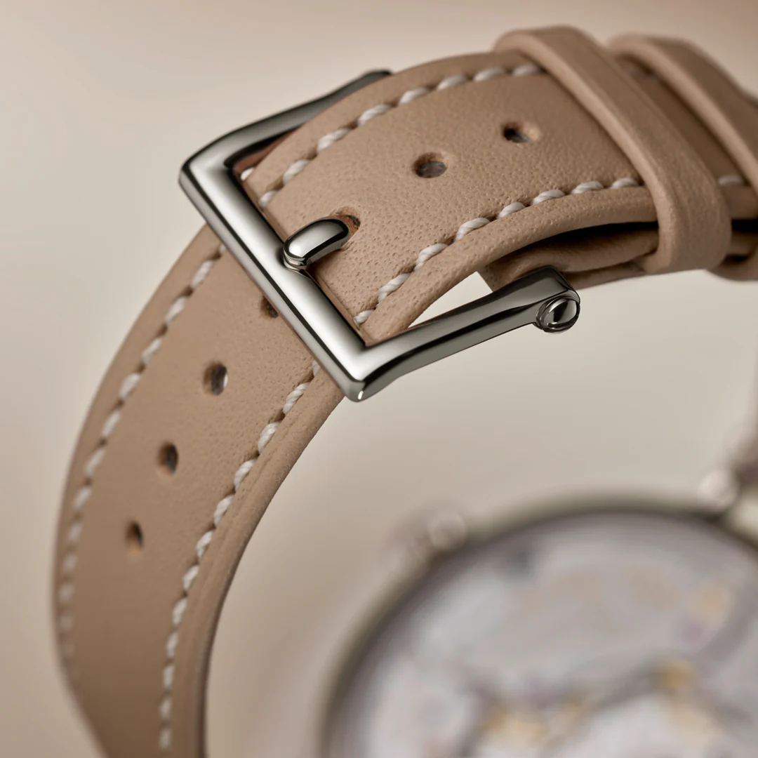 Patek Philippe Calatrava Ref. 7200/50G-001 - Image 4