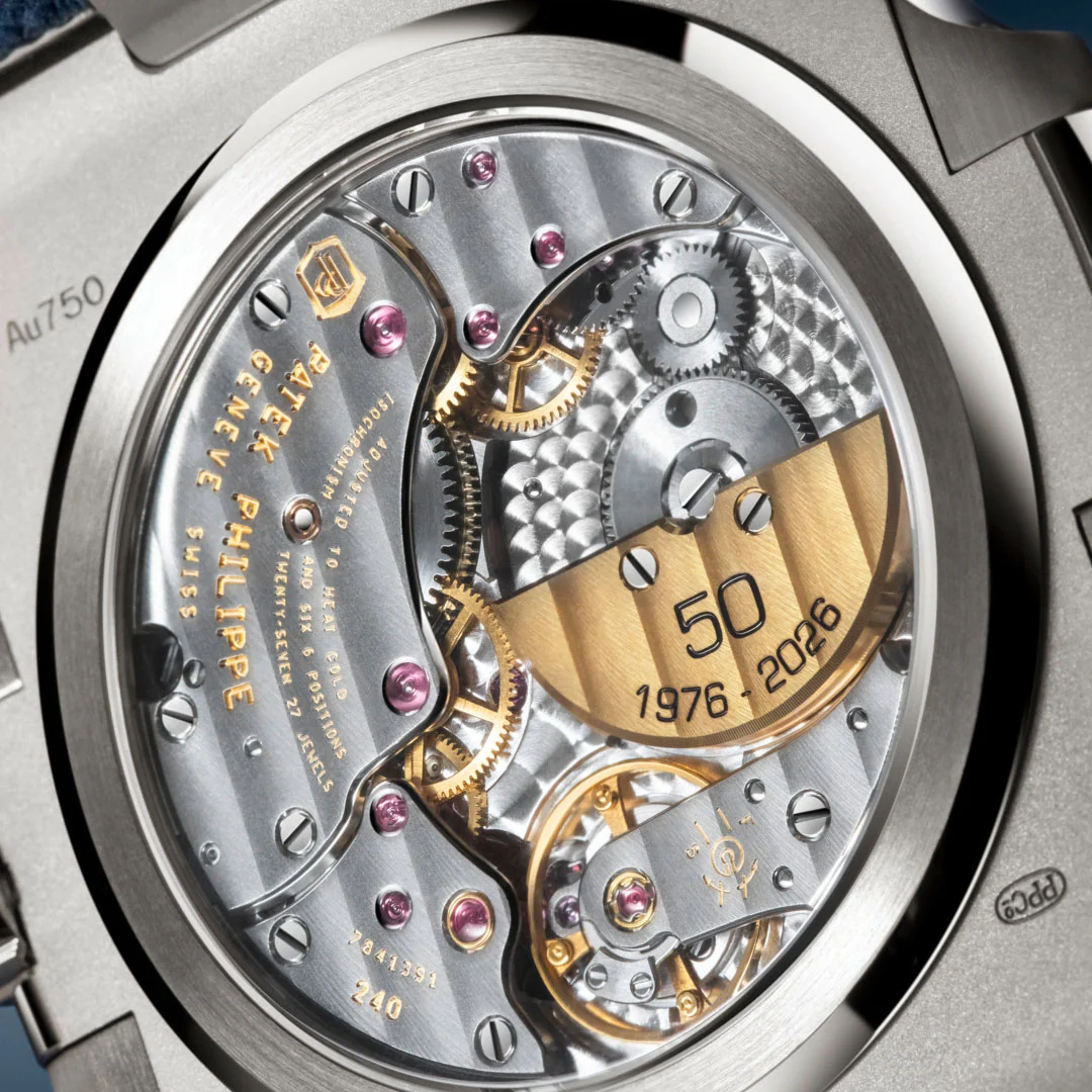 Patek Philippe Nautilus Ref. 5810G-001 - Image 4