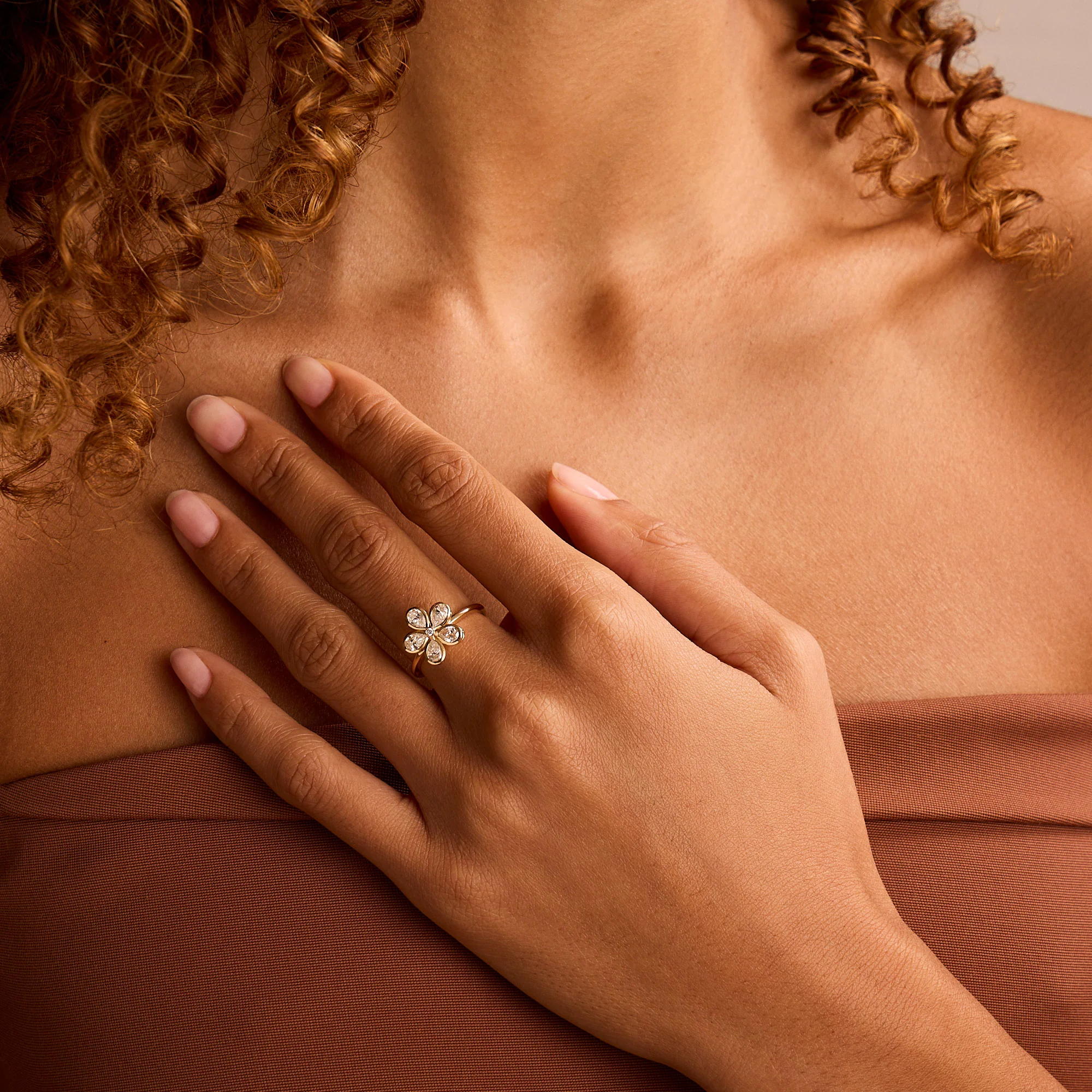 Petal Power Rose Gold Pear Cut Diamond Ring - Image 2